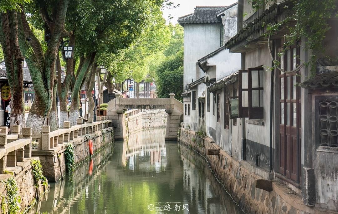 石瓷花盆种花透气吗？游戏画面